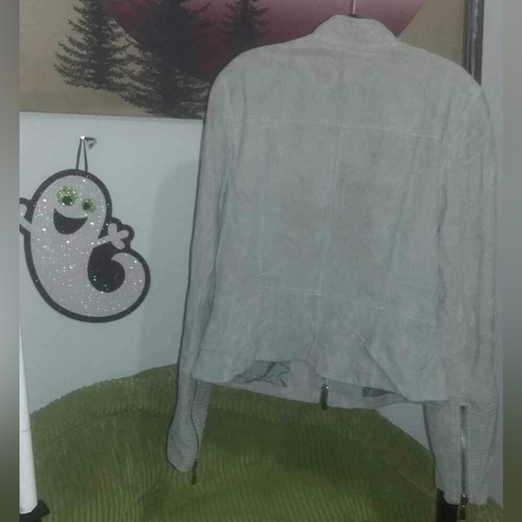 Jacket - Picture 2 of 3